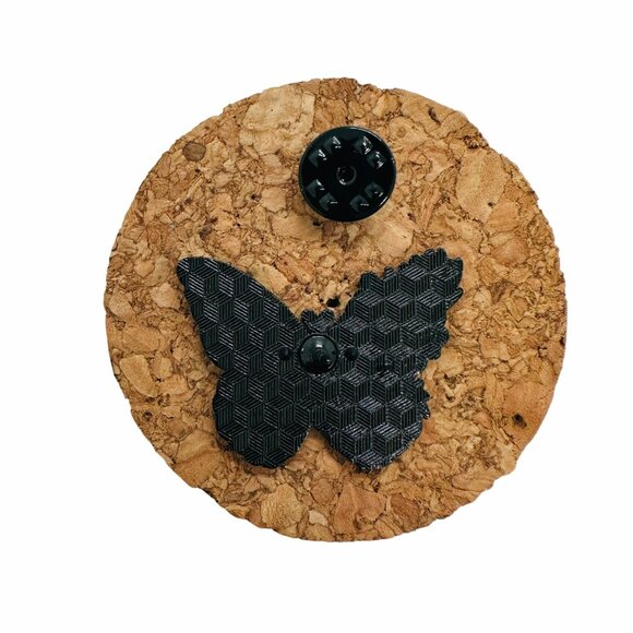 ⭐Butterfly metal badge for women and girls gift enamel brooch⭐ - Picture 3 of 5